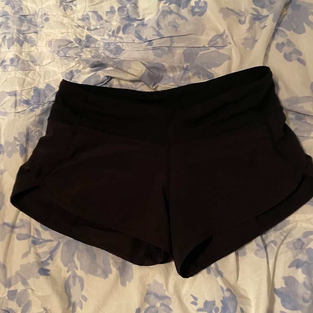 Lululemon speed up shorts 2.5 inch size 4